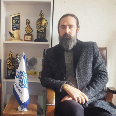 دانش درونی و نگاه زیباییشناسانه به دوربینِ عکاس روح میدهد