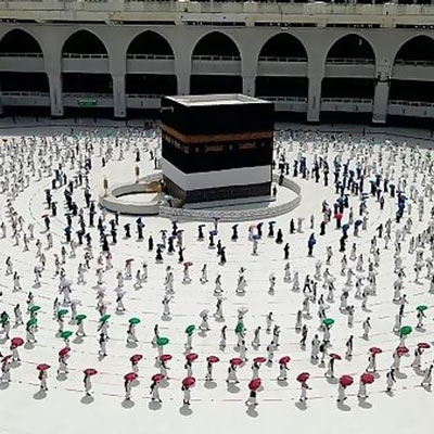 برپایی نمایشگاهی از عکسهای مکه و مدینه در هفته حج