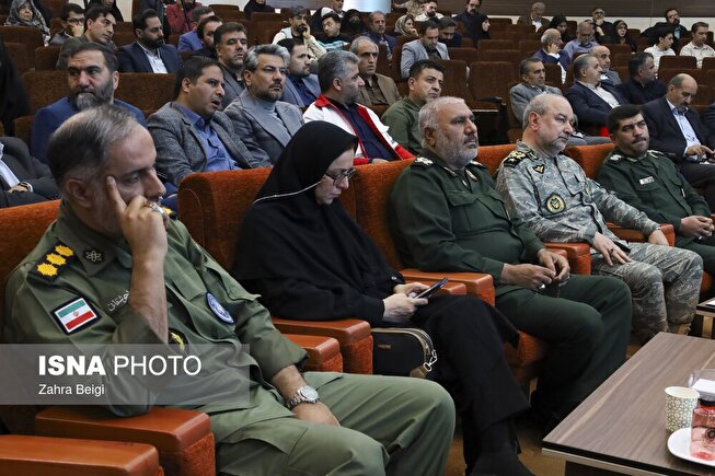 طنین نغمه‌ای از جنس وطن در آسمان  فانوس